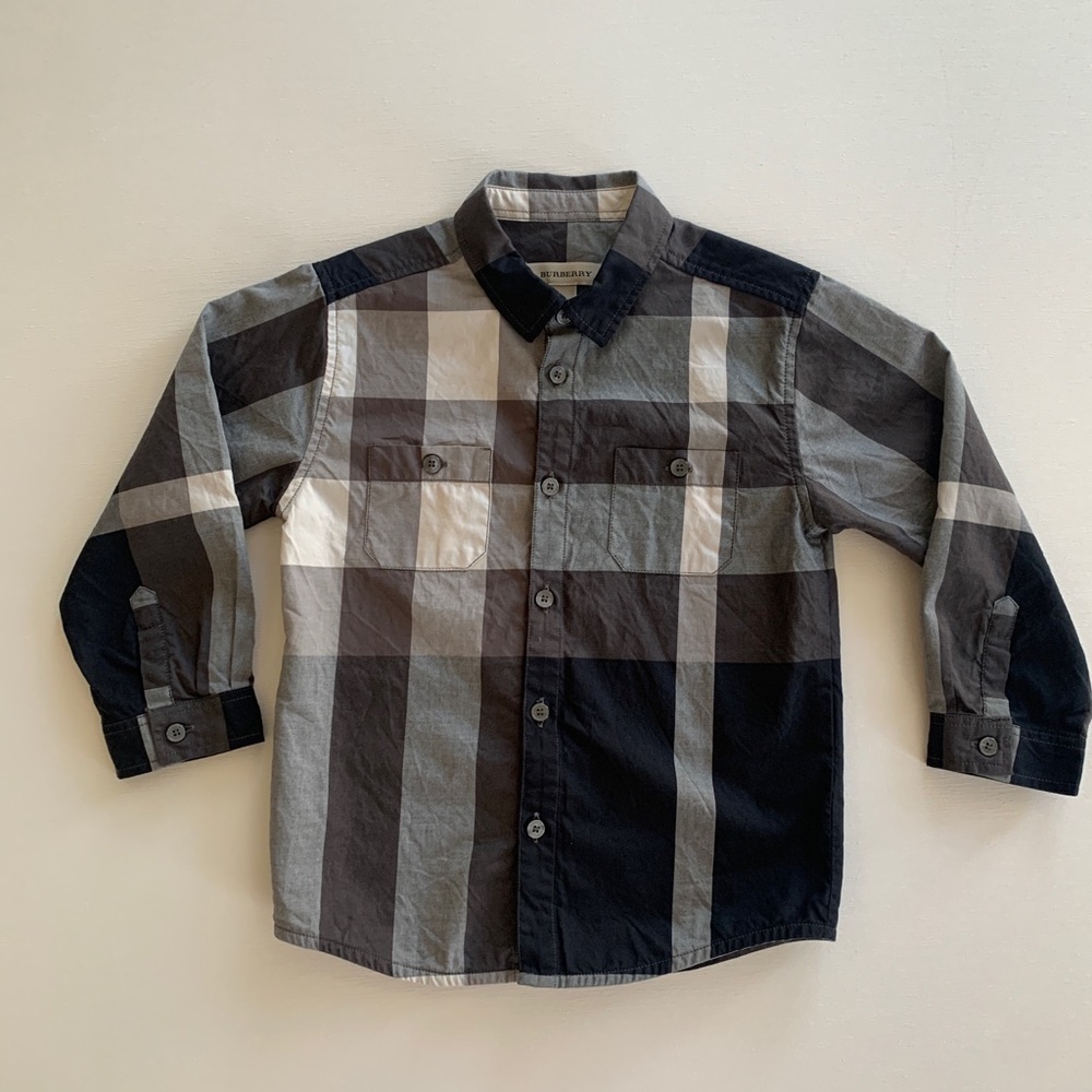 Boys Burberry shirt (3Y)